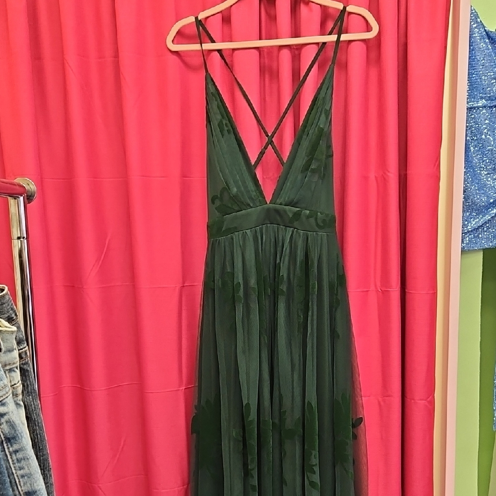 NWT Plunge Neckline Forest Green Gown